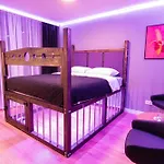 Red X Loft Private Adults Only Bdsm شقة فروتسواف