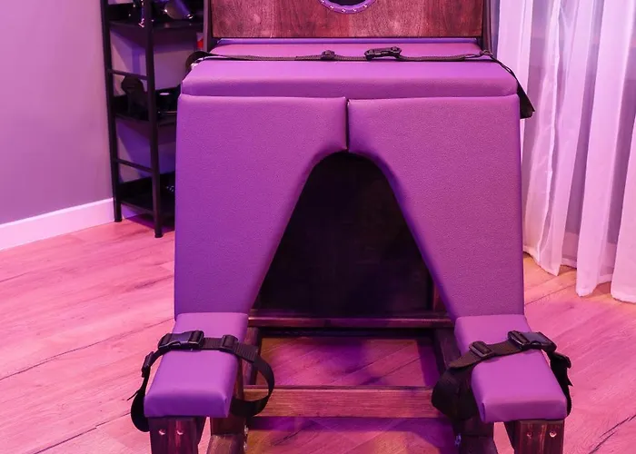 Red X Loft Private Adults Only Bdsm Lägenhet Wrocław