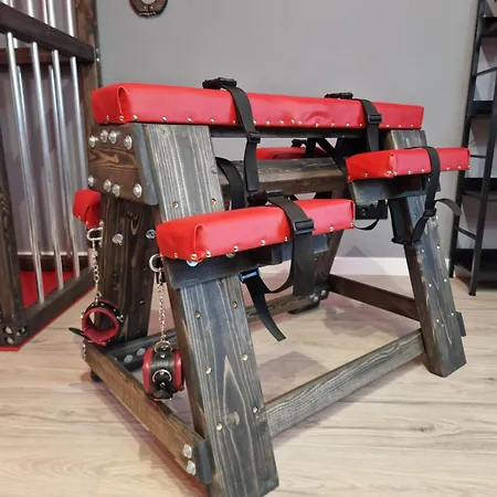 Red X Loft Private Adults Only Bdsm ヴロツワフ