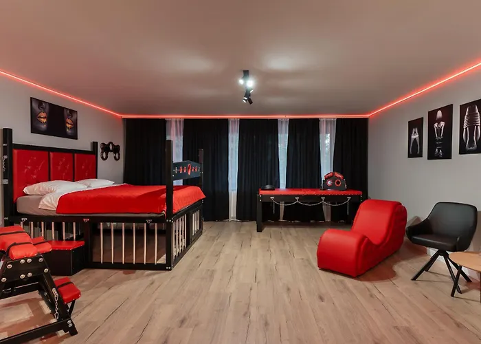 Red X Loft Private Adults Only Bdsm * فروتسواف