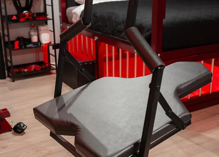 Red X Loft Private Adults Only Bdsm شقة