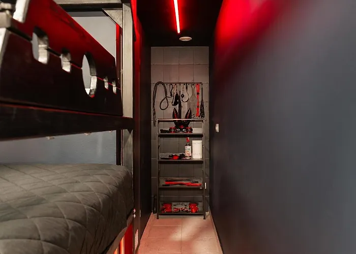 شقة Red X Loft Private Adults Only Bdsm *