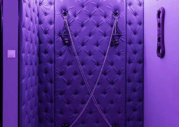 Red X Loft Private Adults Only Bdsm * فروتسواف