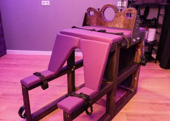 Red X Loft Private Adults Only Bdsm فروتسواف