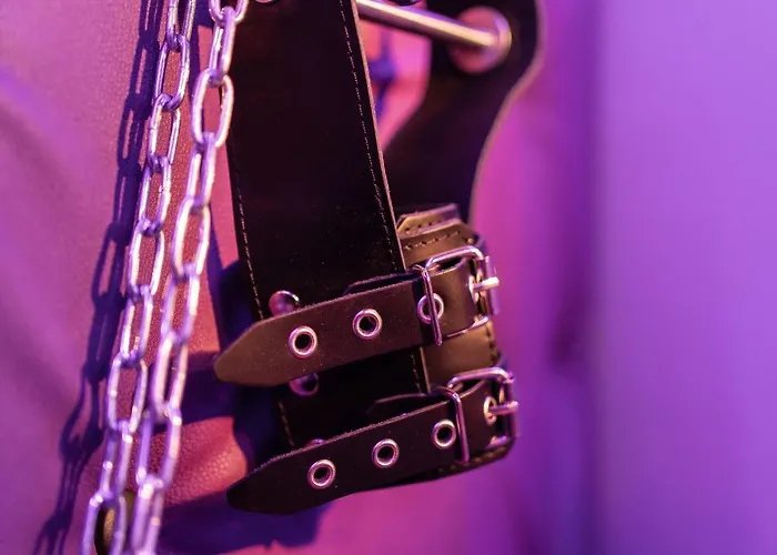 Red X Loft Private Adults Only Bdsm * فروتسواف