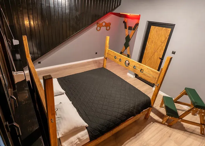 Red X Loft Private Adults Only Bdsm شقة *