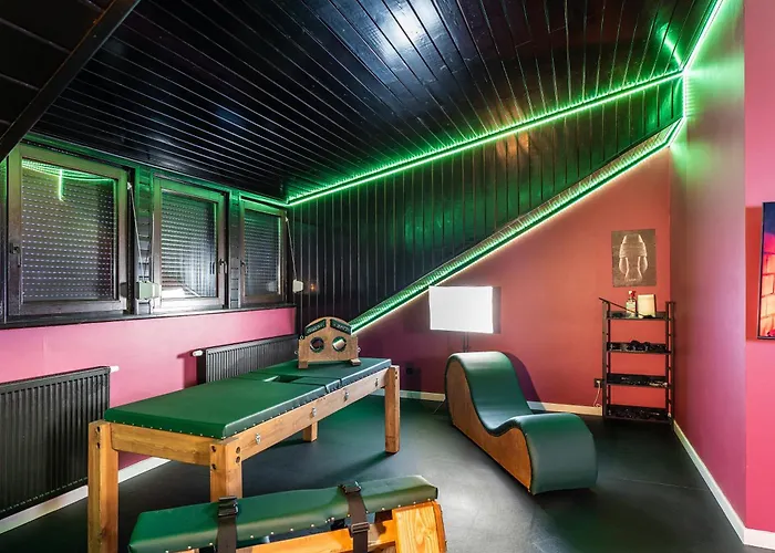 شقة Red X Loft Private Adults Only Bdsm *